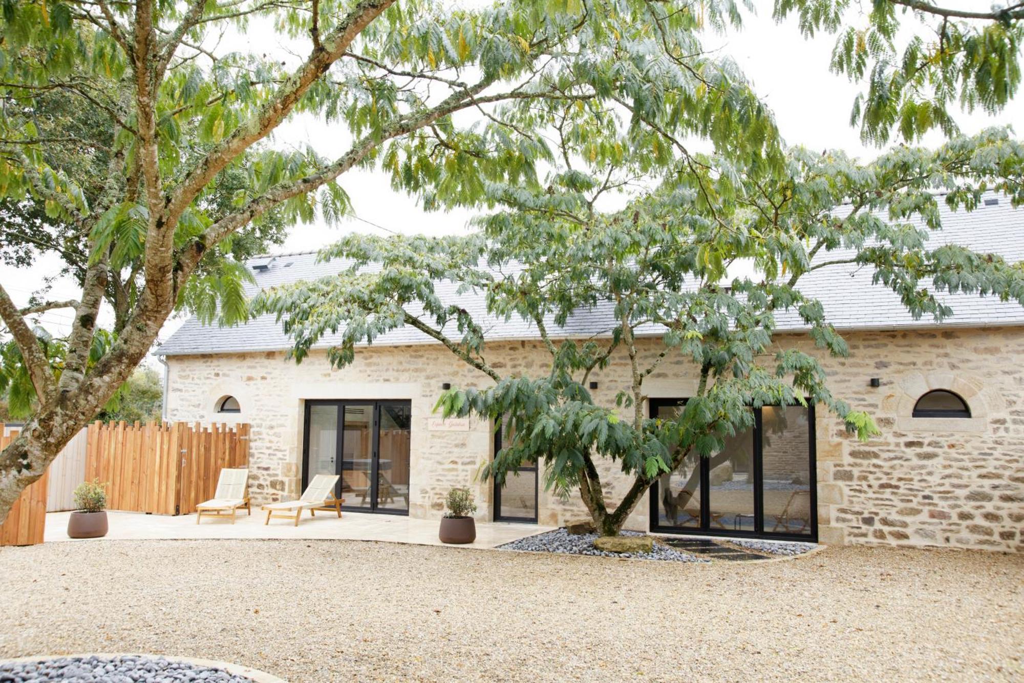 Le Domaine De Soani - Piscine Interieure, Jacuzzis & Sauna Saint-Évarzec Exterior foto